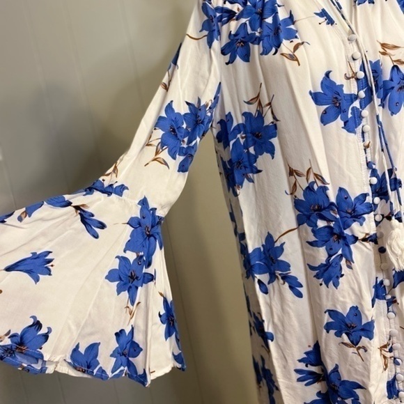 Entro Blue and White Floral Midi‎ Dress - Picture 4 of 11